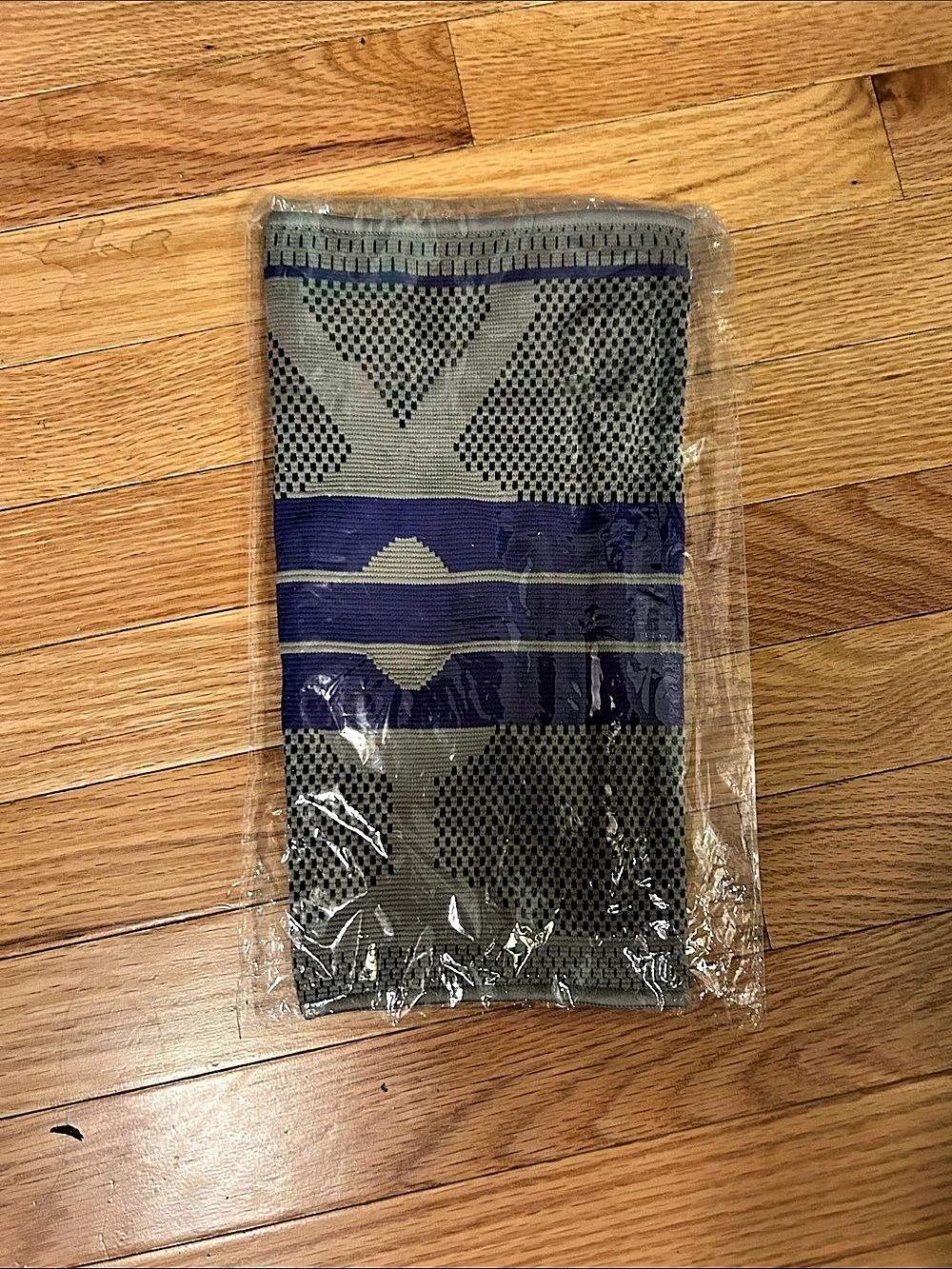Knee Brace Compression Sleeve Size Large